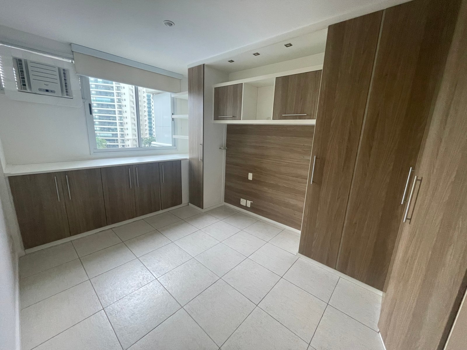 Apartamento com 2 Quartos para alugar, 70m² – Barra da Tijuca