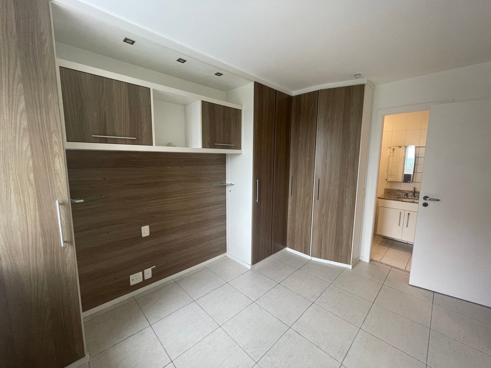 Apartamento com 2 Quartos para alugar, 70m² – Barra da Tijuca