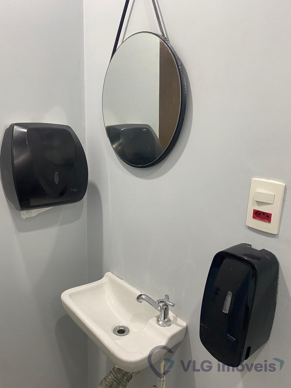 Imagem do WhatsApp de 2025-09-02 à(s) 17.34.53_88f48d35 Conjunto Comercial / Sala para alugar, 38m² – Centro