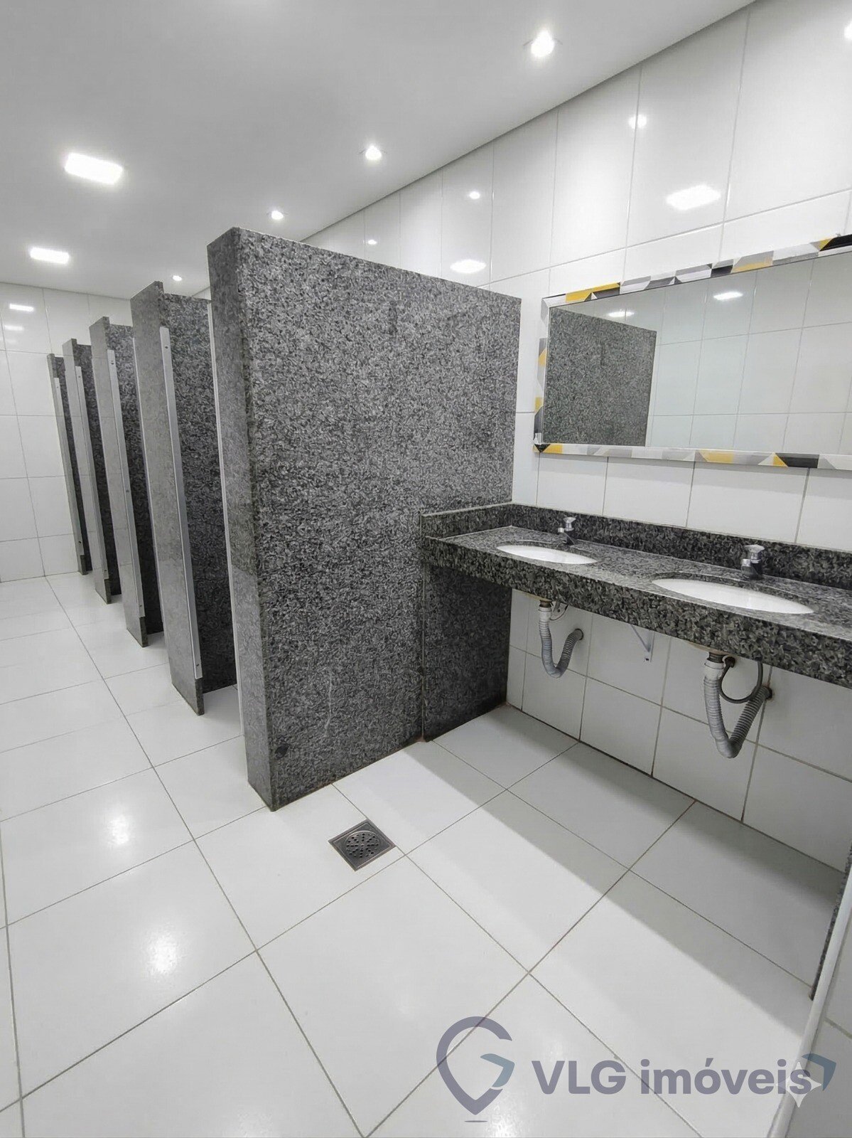 WhatsApp Image 2026-03-24 at 15.40.59 Loja / Salão / Ponto Comercial para alugar, 595m² – Madureira