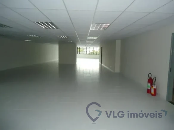 Conjunto Comercial / Sala para alugar, 550m² – Maracanã